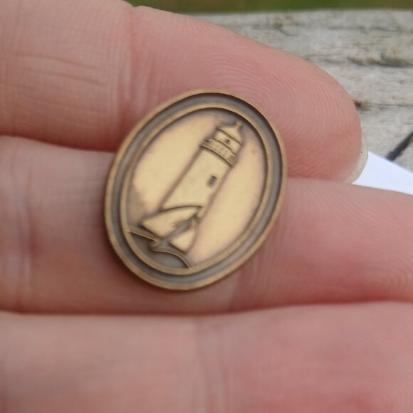 Vintage Lighthouse and sailboat tack lapel pin oxidization - Picture 4 of 13